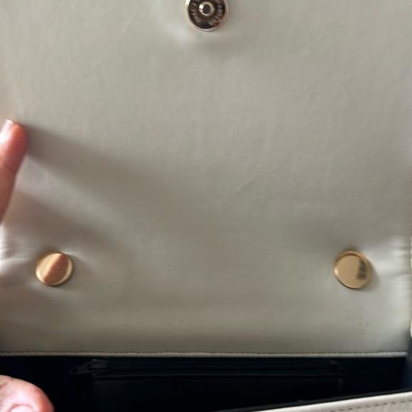 Vtg Chanel Victory Hook P.K. 3940 70-80’s cream leather shoulder bag - Picture 11 of 16